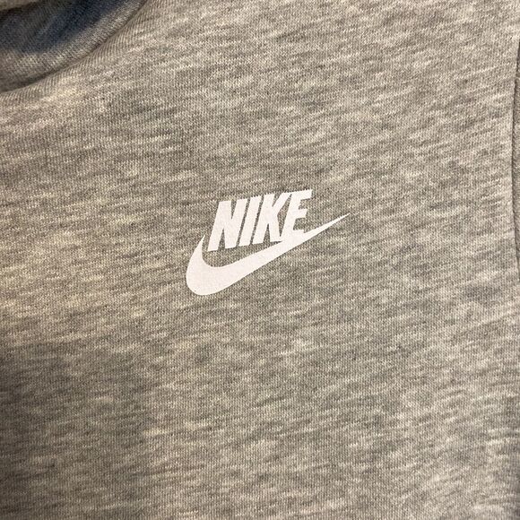 Nike‎ Heathered Grey Sweater - Size M - Picture 2 of 6